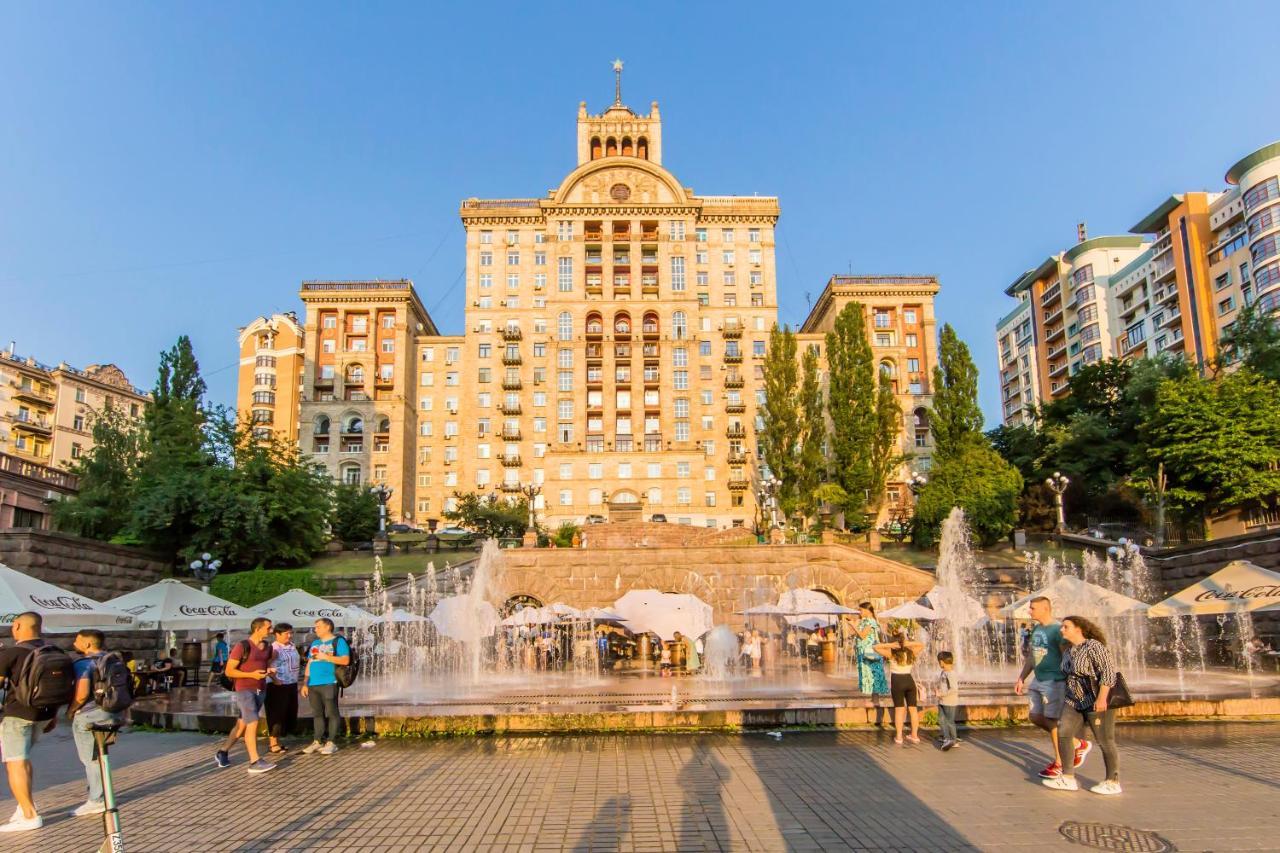 3-Room Apartments On Khreshchatyk. Building With Star Kiew Exterior foto
